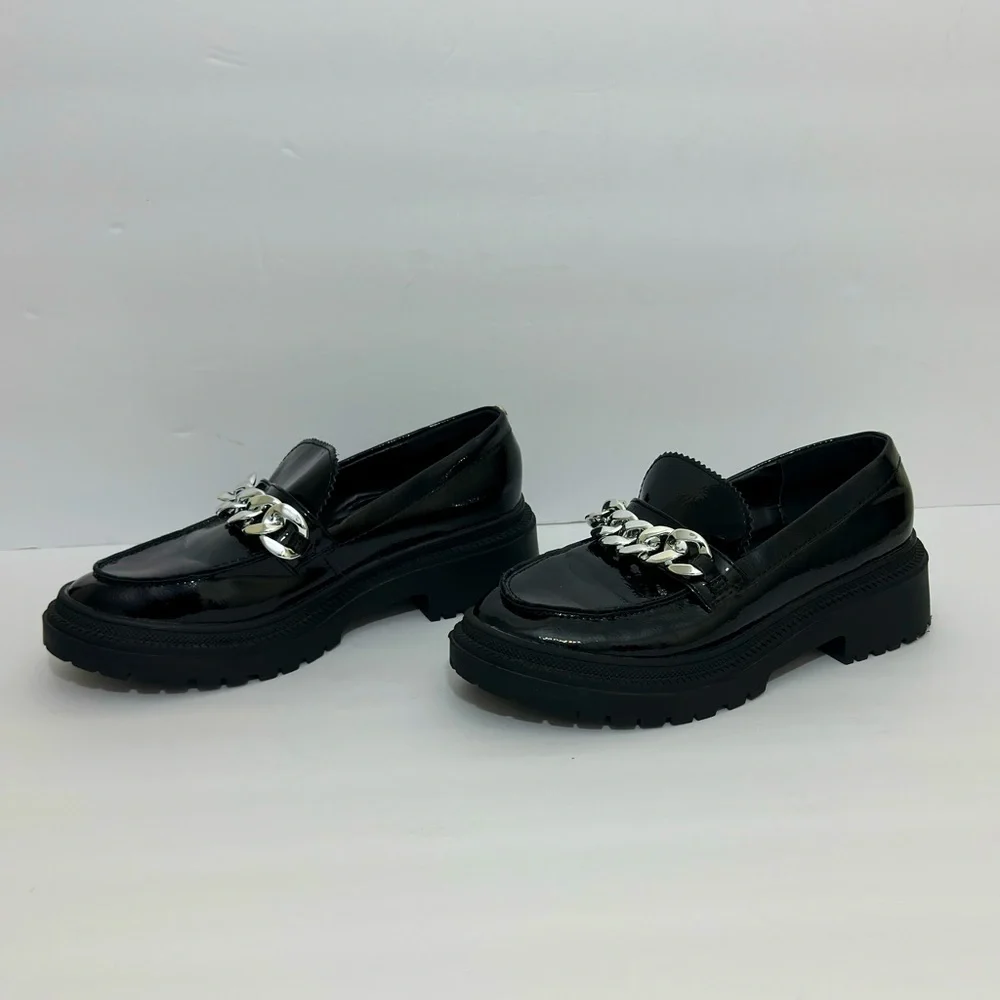 Vince Camuto || black Dakota Loafer -size 4 1/2 Youth